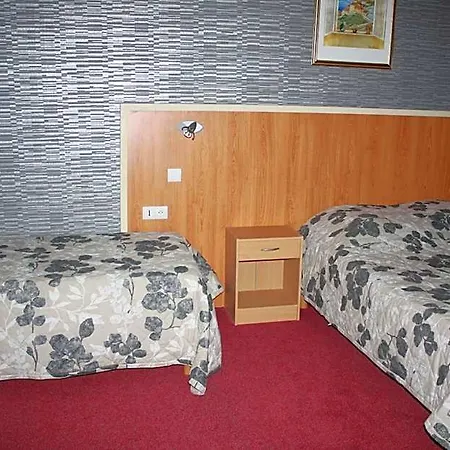 La Renaissance 2*