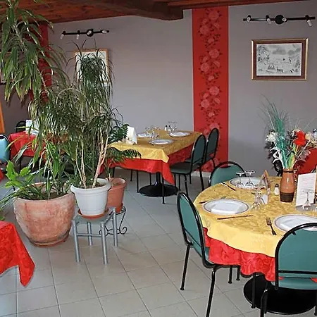 La Renaissance 2*