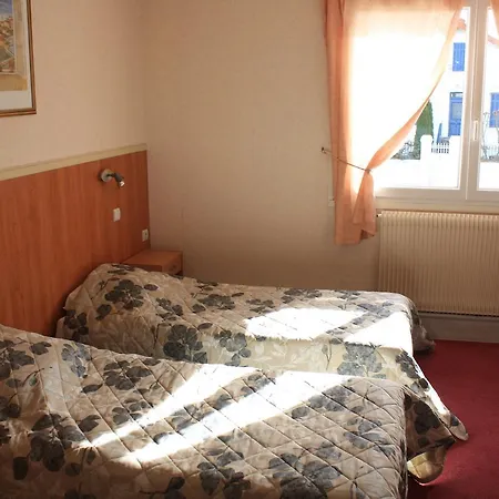 La Renaissance Hotel 2*