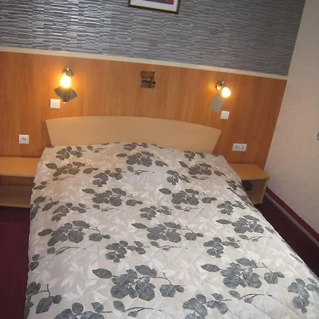 La Renaissance Hotel