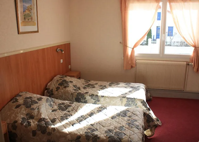 La Renaissance Hotel 2*